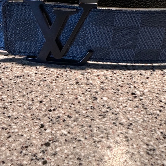 LOUIS VUITTON BELT Lv - Picture 2 of 4